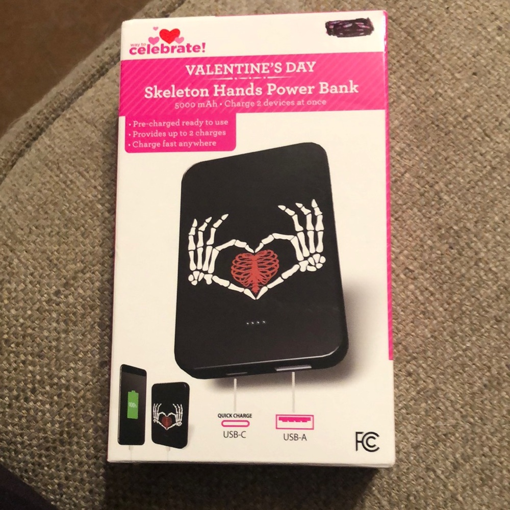Skeleton hands power bank